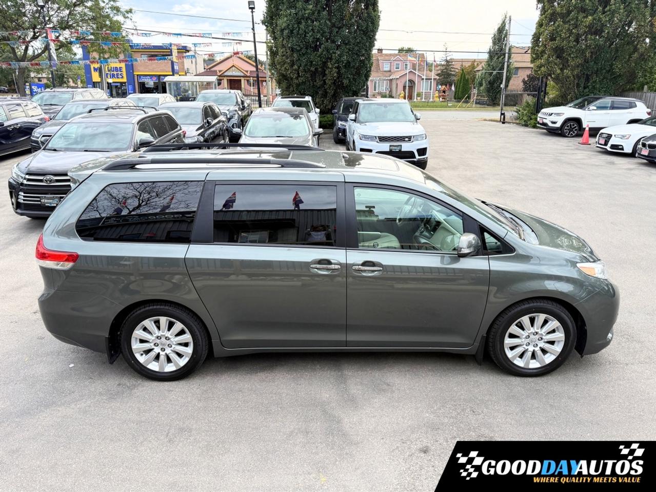 2014 Toyota Sienna Limited FULLY LOADED | 1 OWNER | LIKE NEW LOW KMS Photo