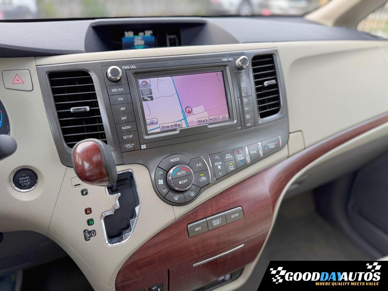 2014 Toyota Sienna Limited FULLY LOADED | 1 OWNER | LIKE NEW LOW KMS Photo