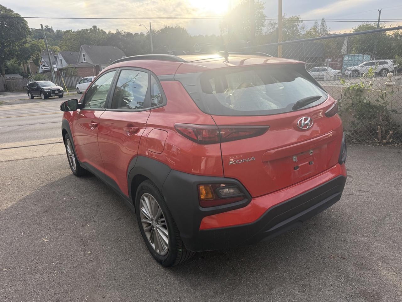 2020 Hyundai KONA SEL Photo3
