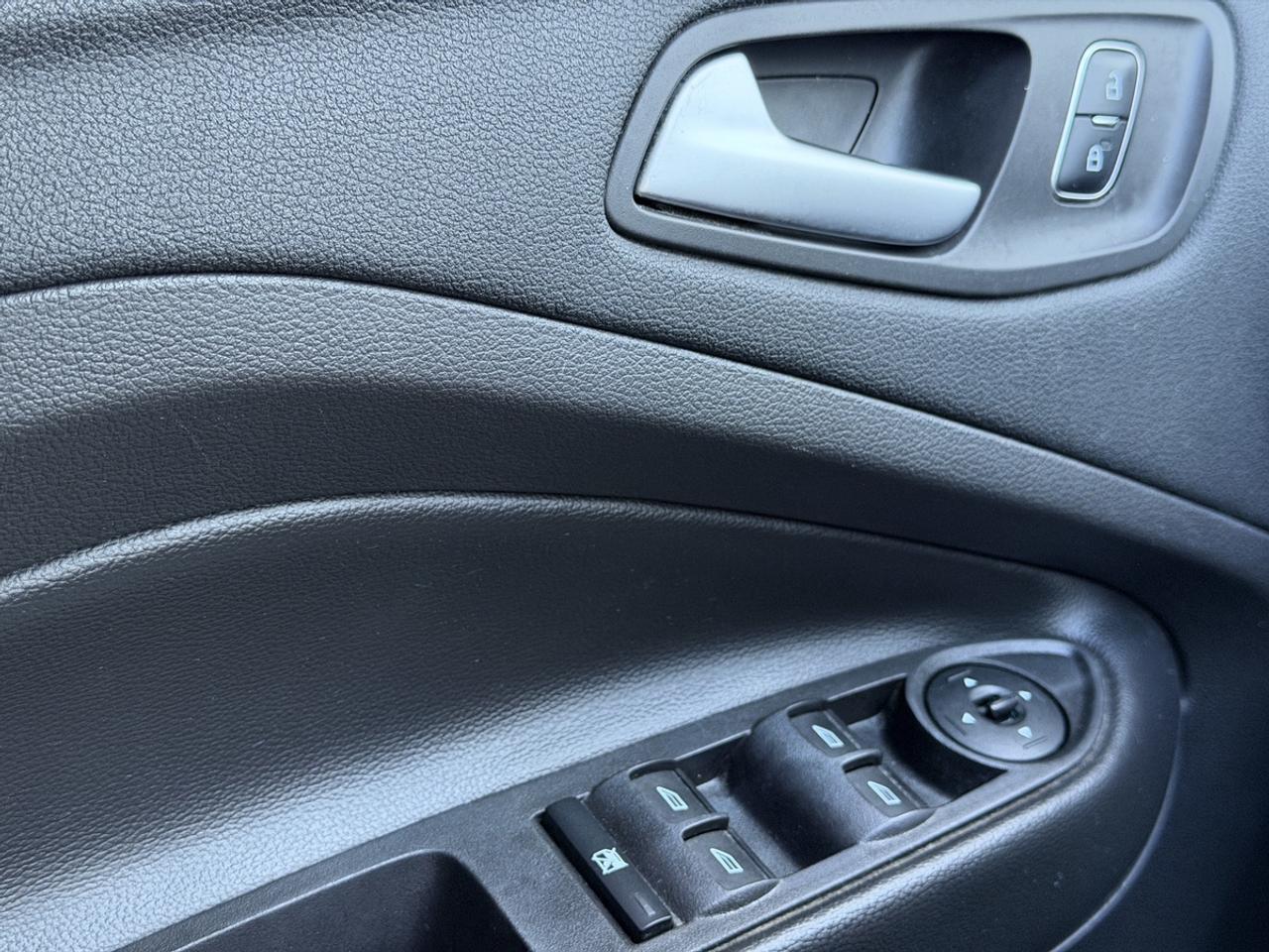2017 Ford Escape SE/4WD/BackUpCamera Photo