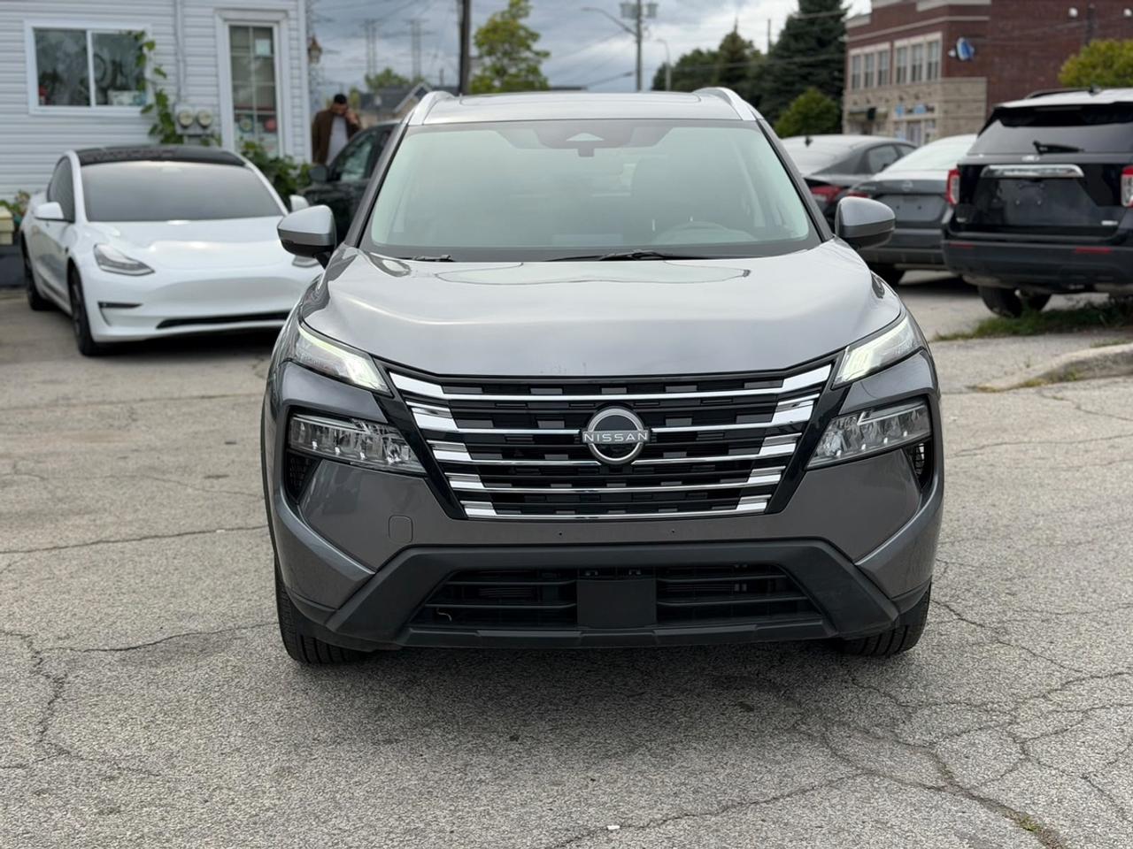 2025 Nissan Rogue SV Photo