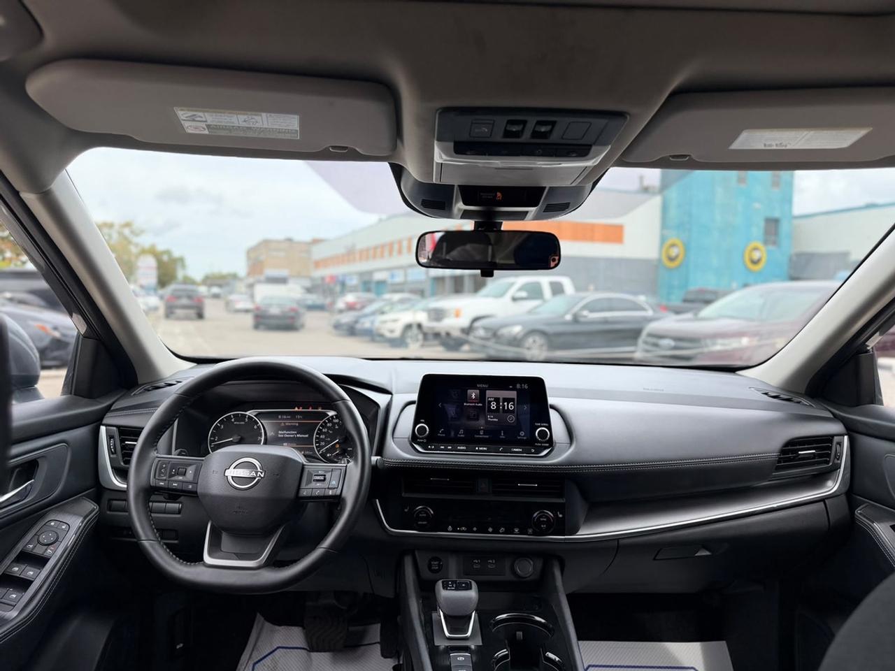 2025 Nissan Rogue SV Photo