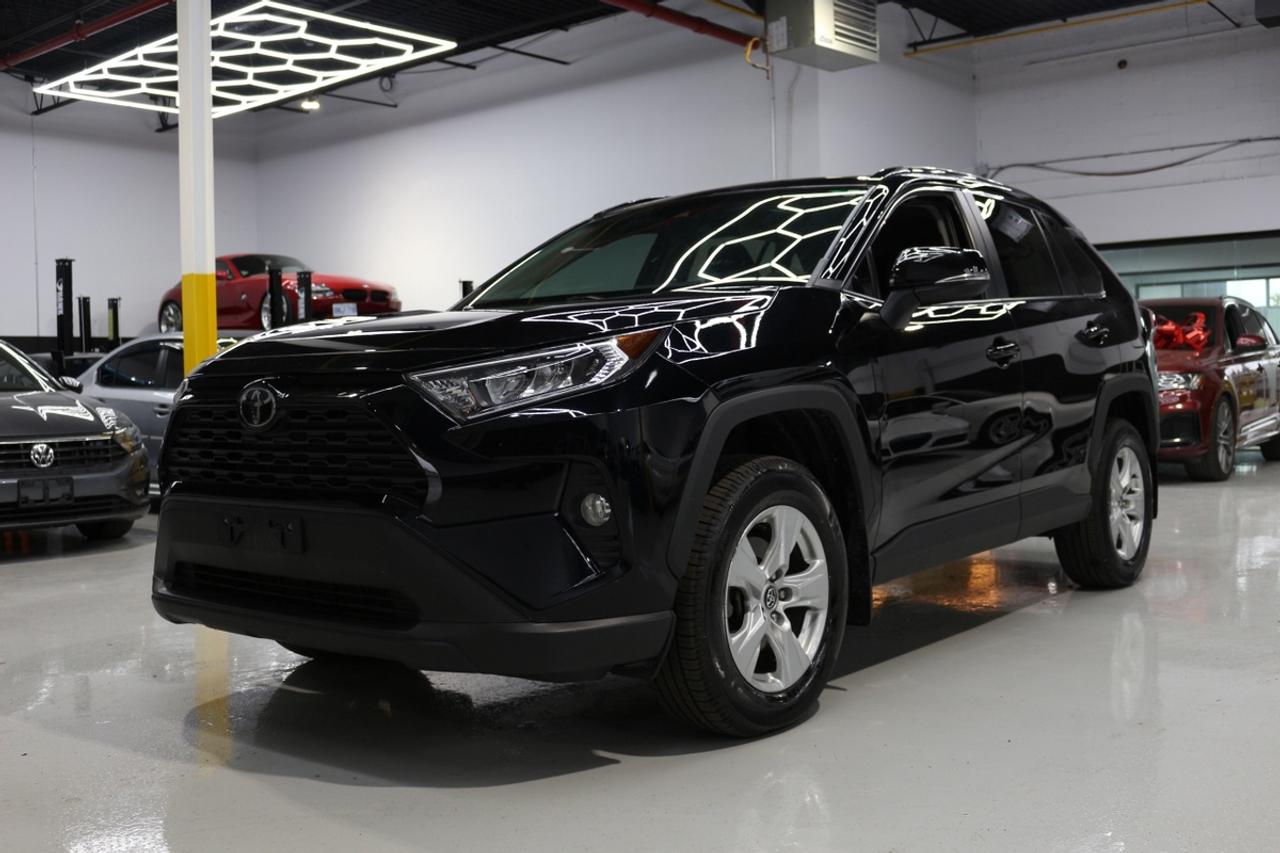 2019 Toyota RAV4 AWD XLE - ONE OWNER NO ACCIDENTS DEALER SERVICED Photo