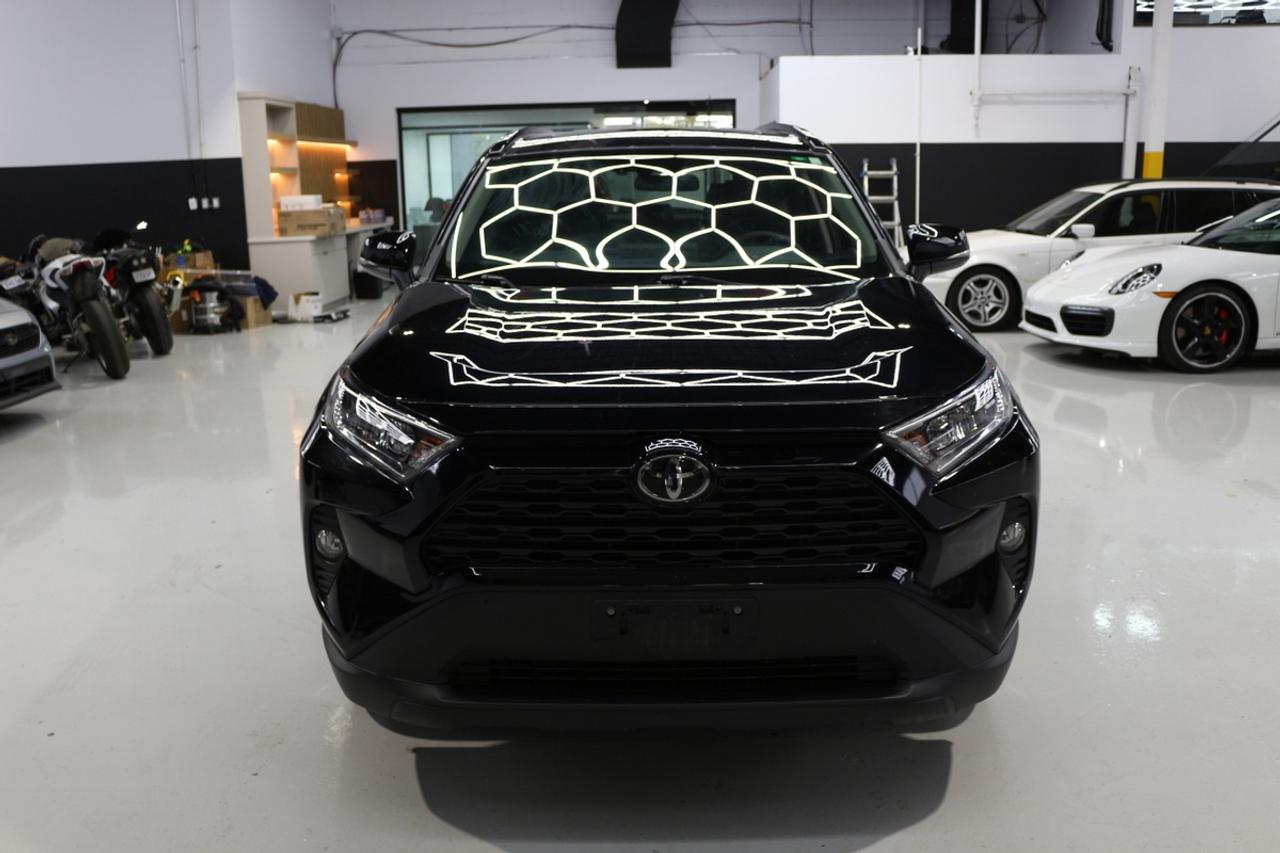 2019 Toyota RAV4 AWD XLE - ONE OWNER NO ACCIDENTS DEALER SERVICED Photo