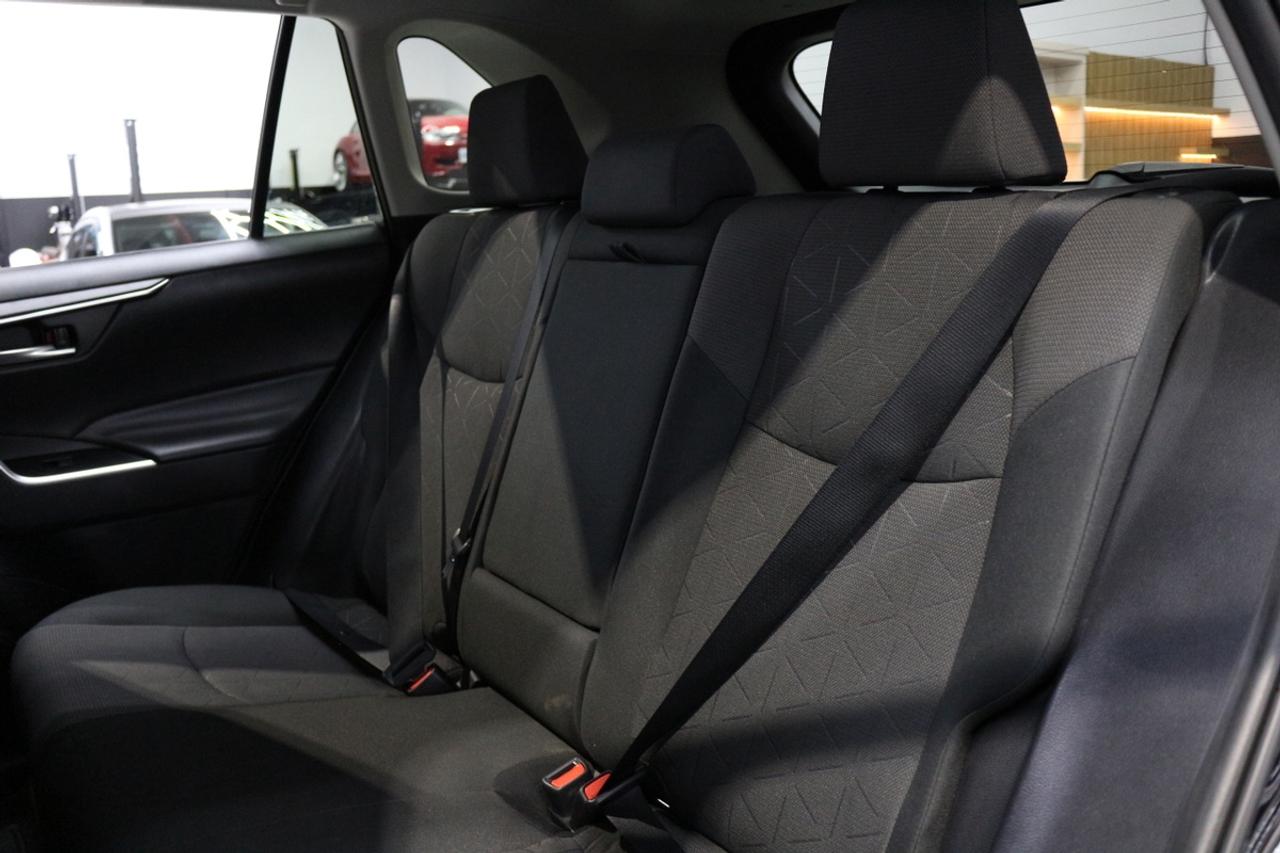 2019 Toyota RAV4 AWD XLE - ONE OWNER NO ACCIDENTS DEALER SERVICED Photo