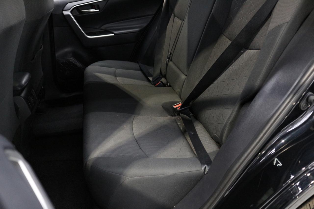 2019 Toyota RAV4 AWD XLE - ONE OWNER NO ACCIDENTS DEALER SERVICED Photo