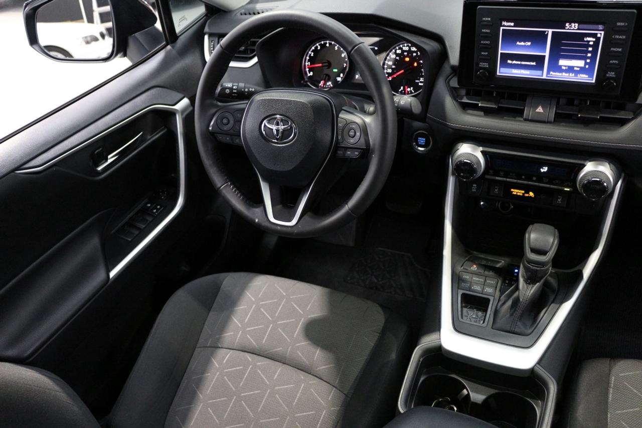 2019 Toyota RAV4 AWD XLE - ONE OWNER NO ACCIDENTS DEALER SERVICED Photo