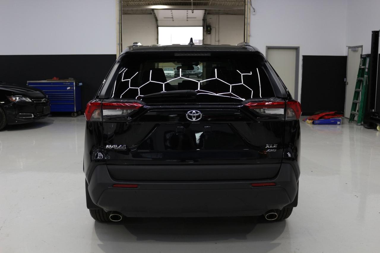 2019 Toyota RAV4 AWD XLE - ONE OWNER NO ACCIDENTS DEALER SERVICED Photo