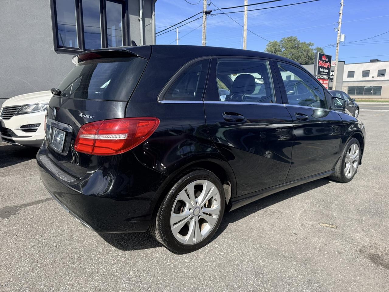 2017 Mercedes-Benz B-Class B250 4MATIC - SPORTS TOURER - NAVI - R.CAM - SUNROOF! Photo4