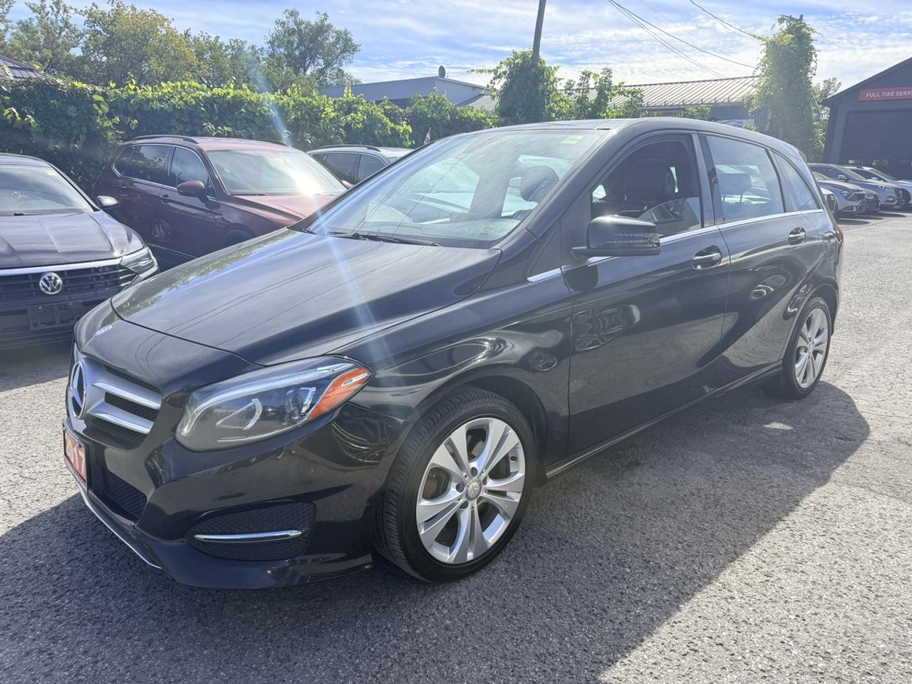 2017 Mercedes-Benz B-Class B250 4MATIC - SPORTS TOURER - NAVI - R.CAM - SUNROOF! Photo5
