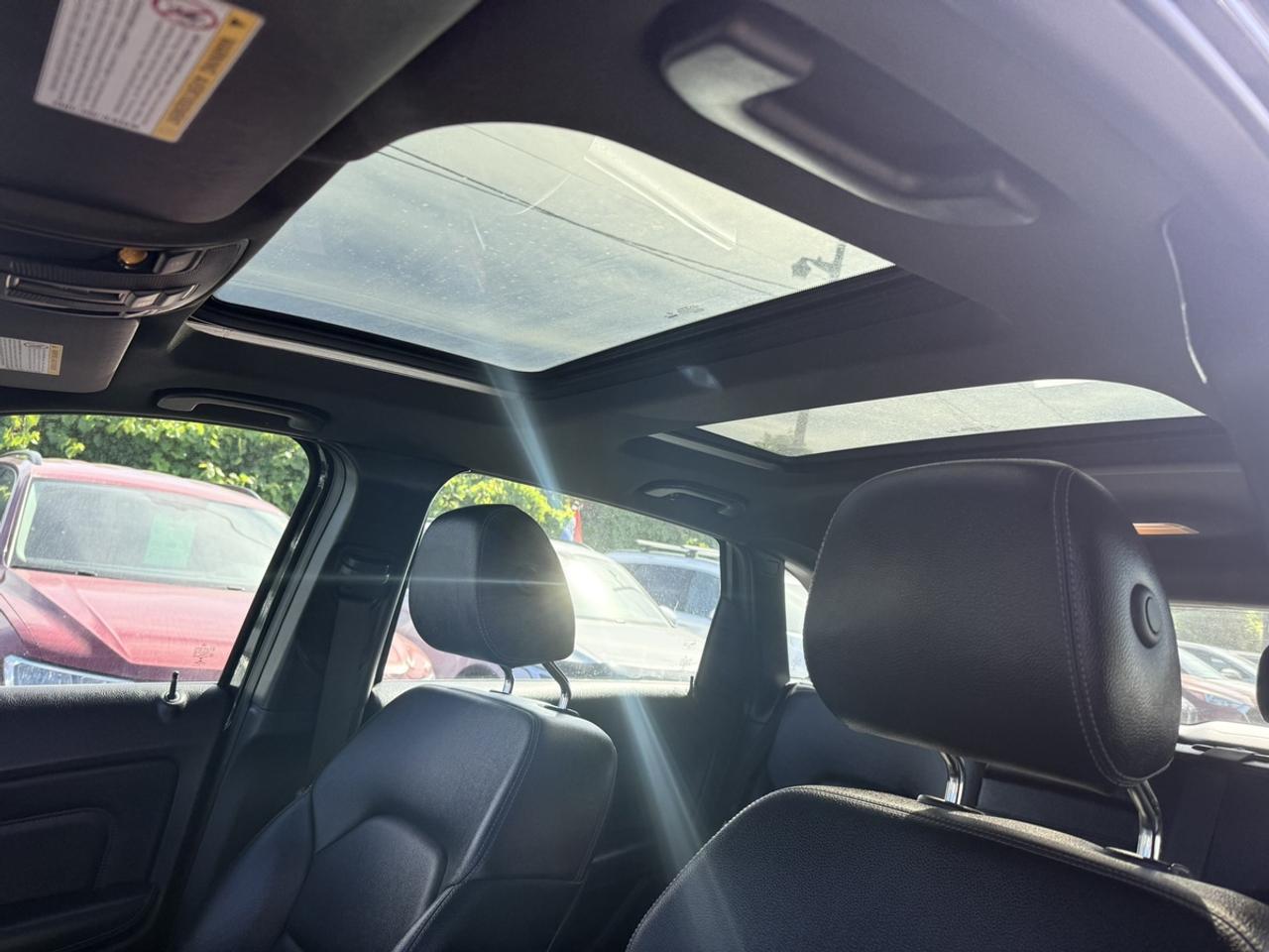 2017 Mercedes-Benz B-Class B250 4MATIC - SPORTS TOURER - NAVI - R.CAM - SUNROOF! Photo