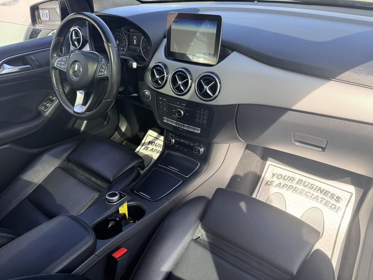 2017 Mercedes-Benz B-Class B250 4MATIC - SPORTS TOURER - NAVI - R.CAM - SUNROOF! Photo