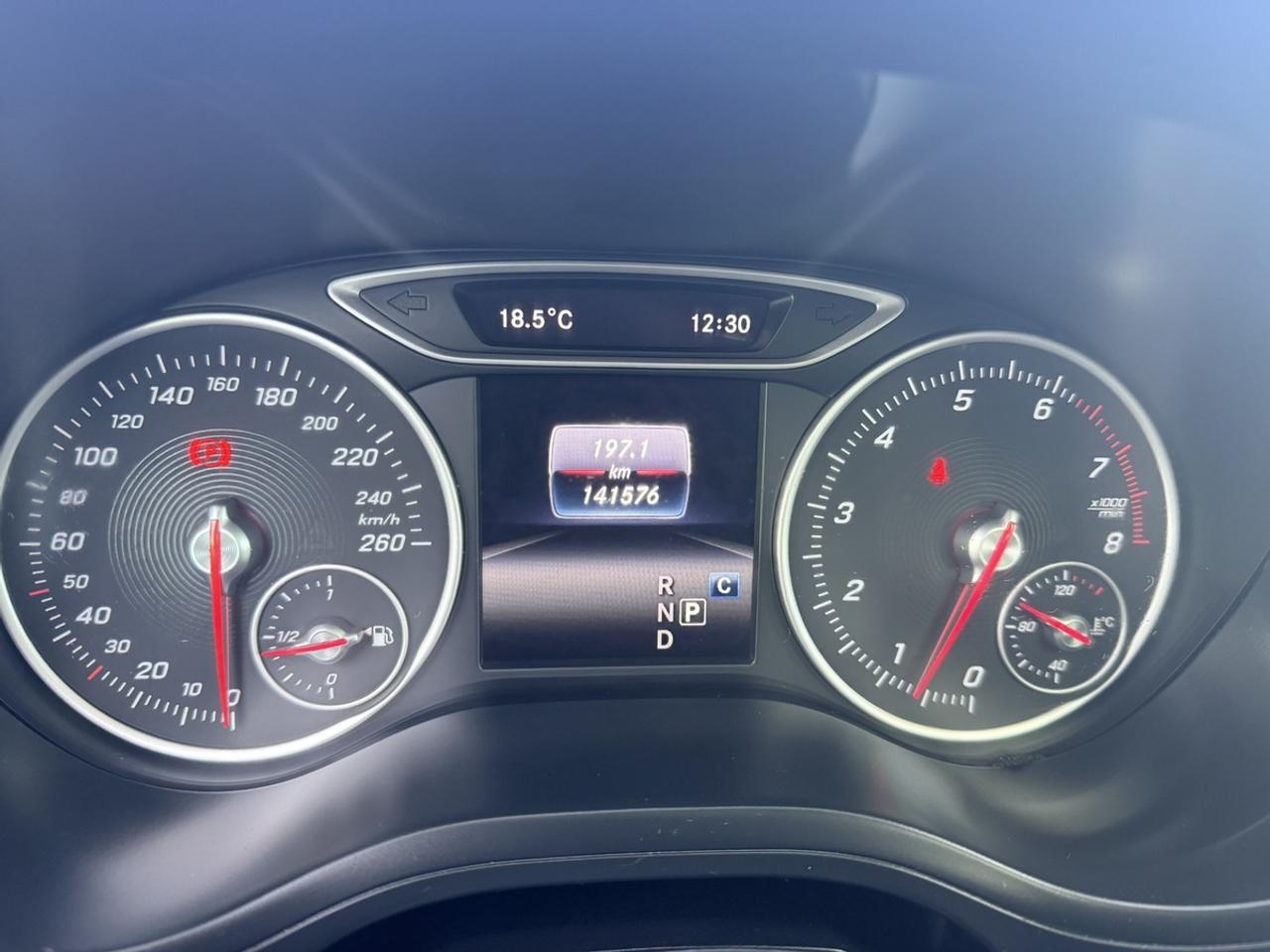 2017 Mercedes-Benz B-Class B250 4MATIC - SPORTS TOURER - NAVI - R.CAM - SUNROOF! Photo