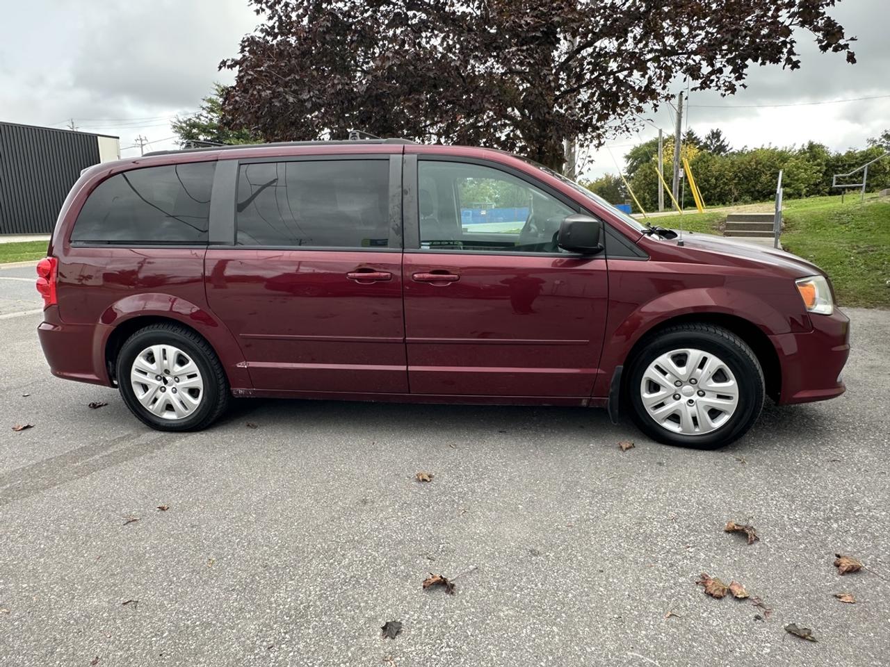 2017 Dodge Grand Caravan SXT Photo