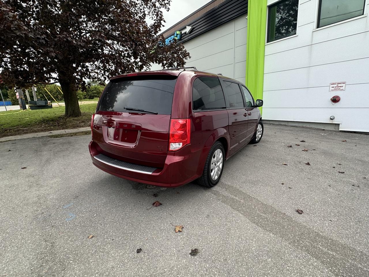 2017 Dodge Grand Caravan SXT Photo