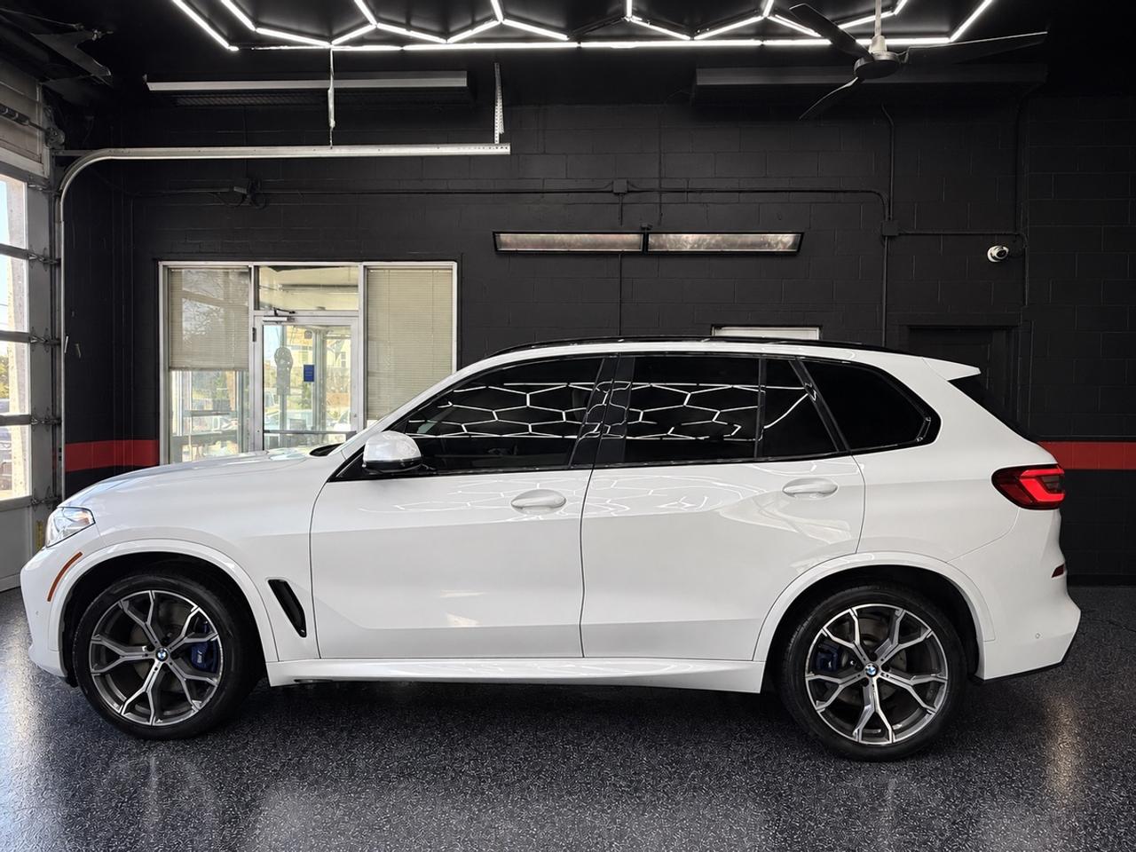 2019 BMW X5 xDrive40i Photo2
