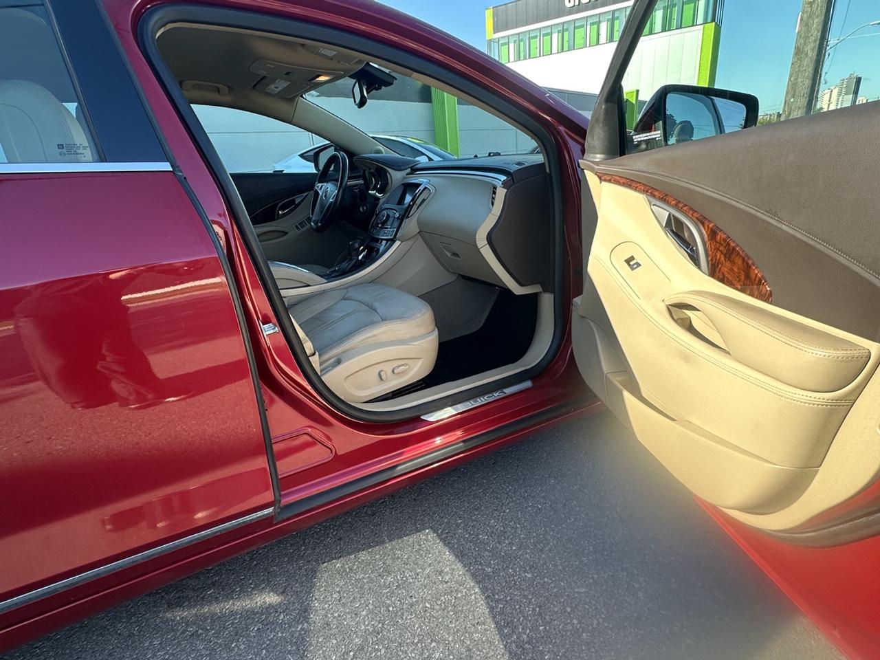 2012 Buick LaCrosse Leather Photo