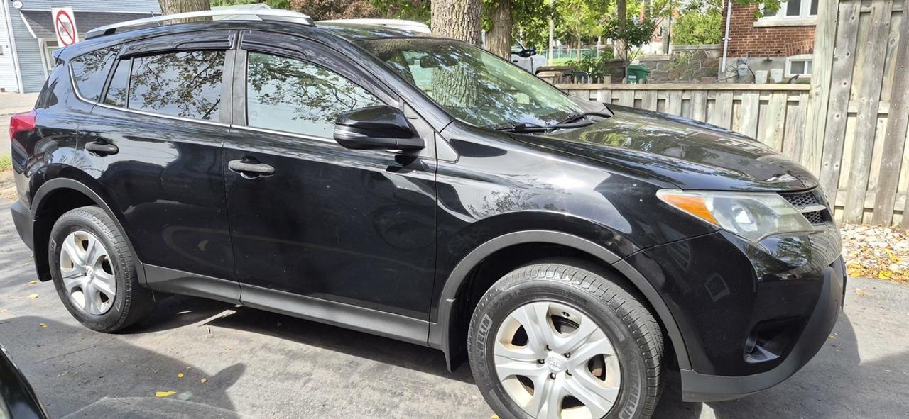 2013 Toyota RAV4 LE Photo1