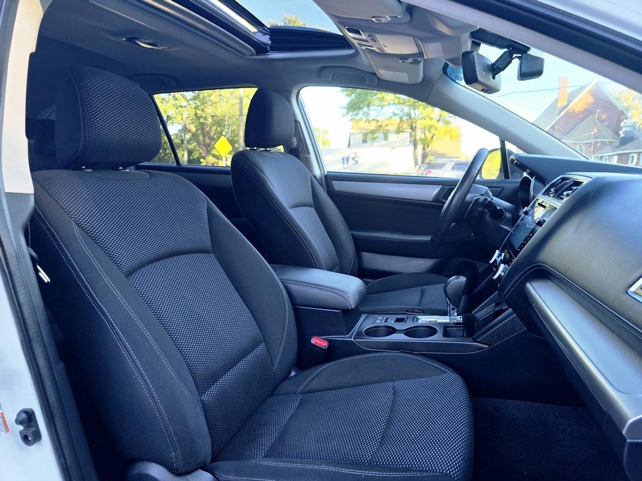 2018 Subaru Outback Touring w/Eye Sight Pkg | Clean Carfax! Photo