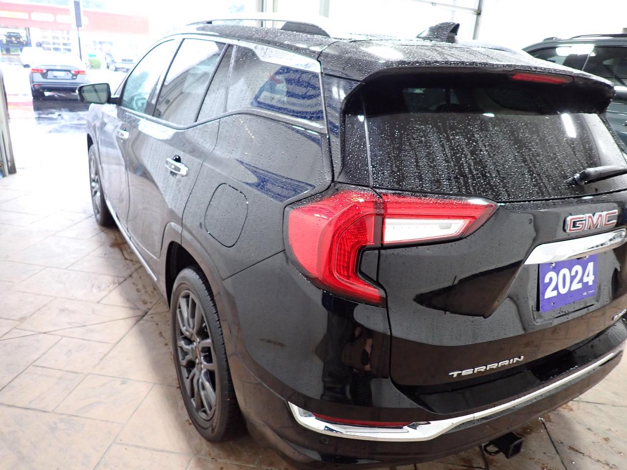 2024 GMC Terrain Denali AWD 4DR SUNROOF LEATHER NAVI Photo
