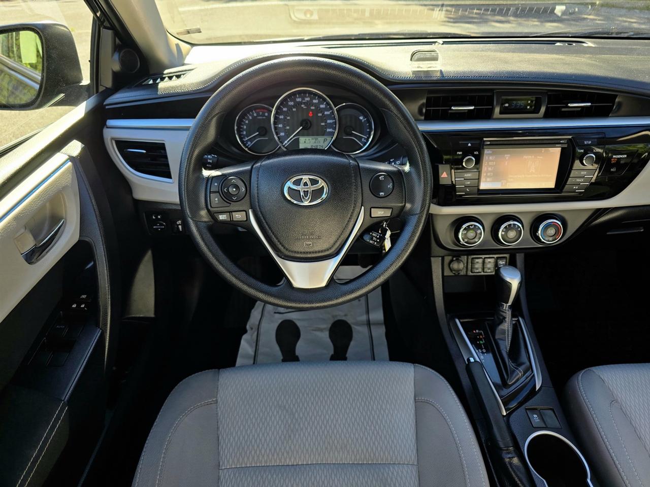 2016 Toyota Corolla LE | One Owner! Photo