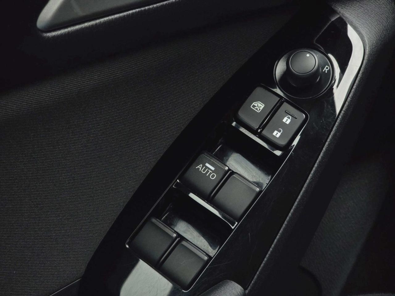2017 Mazda MAZDA3 GS | One Owner! Photo