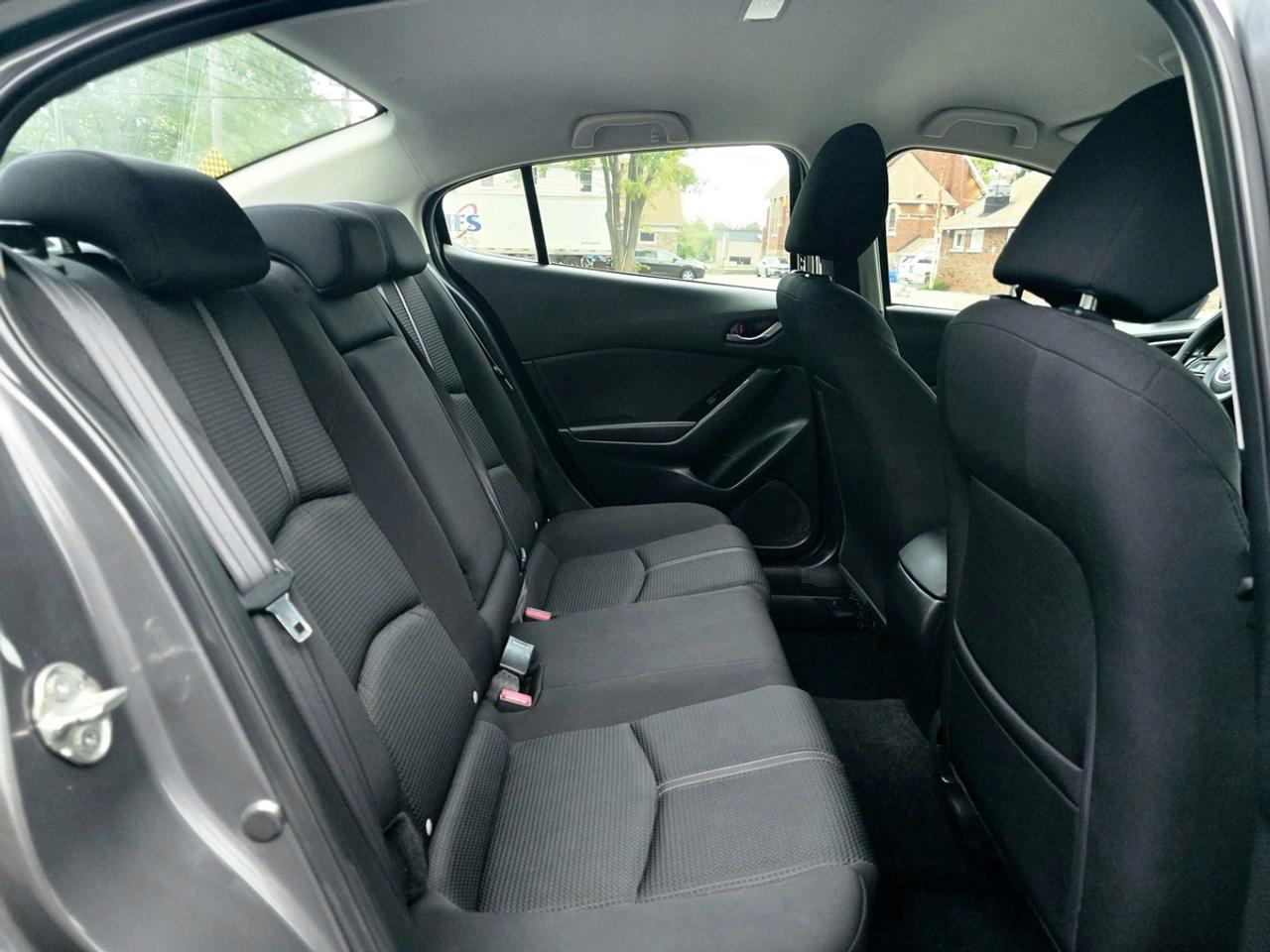 2017 Mazda MAZDA3 GS | One Owner! Photo