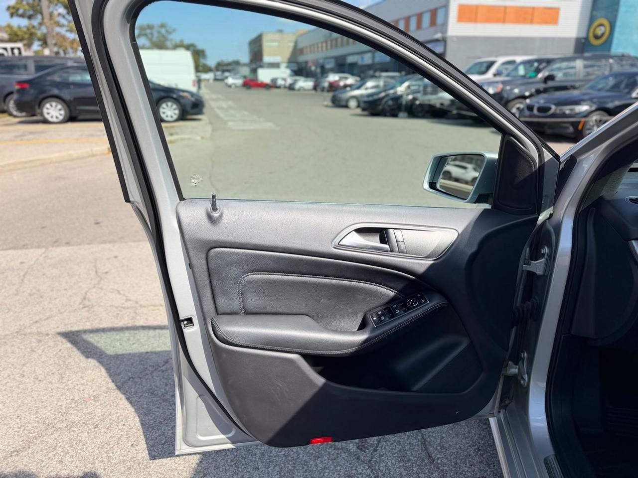 2017 Mercedes-Benz B-Class B 250 Photo