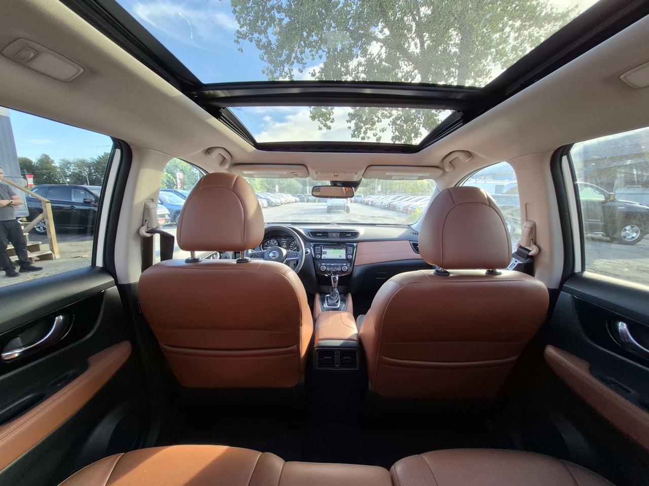 2017 Nissan Rogue SL Photo