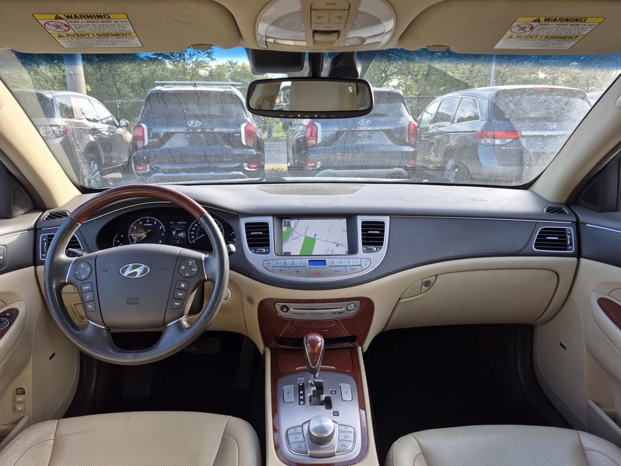 2012 Hyundai Genesis Premium Photo