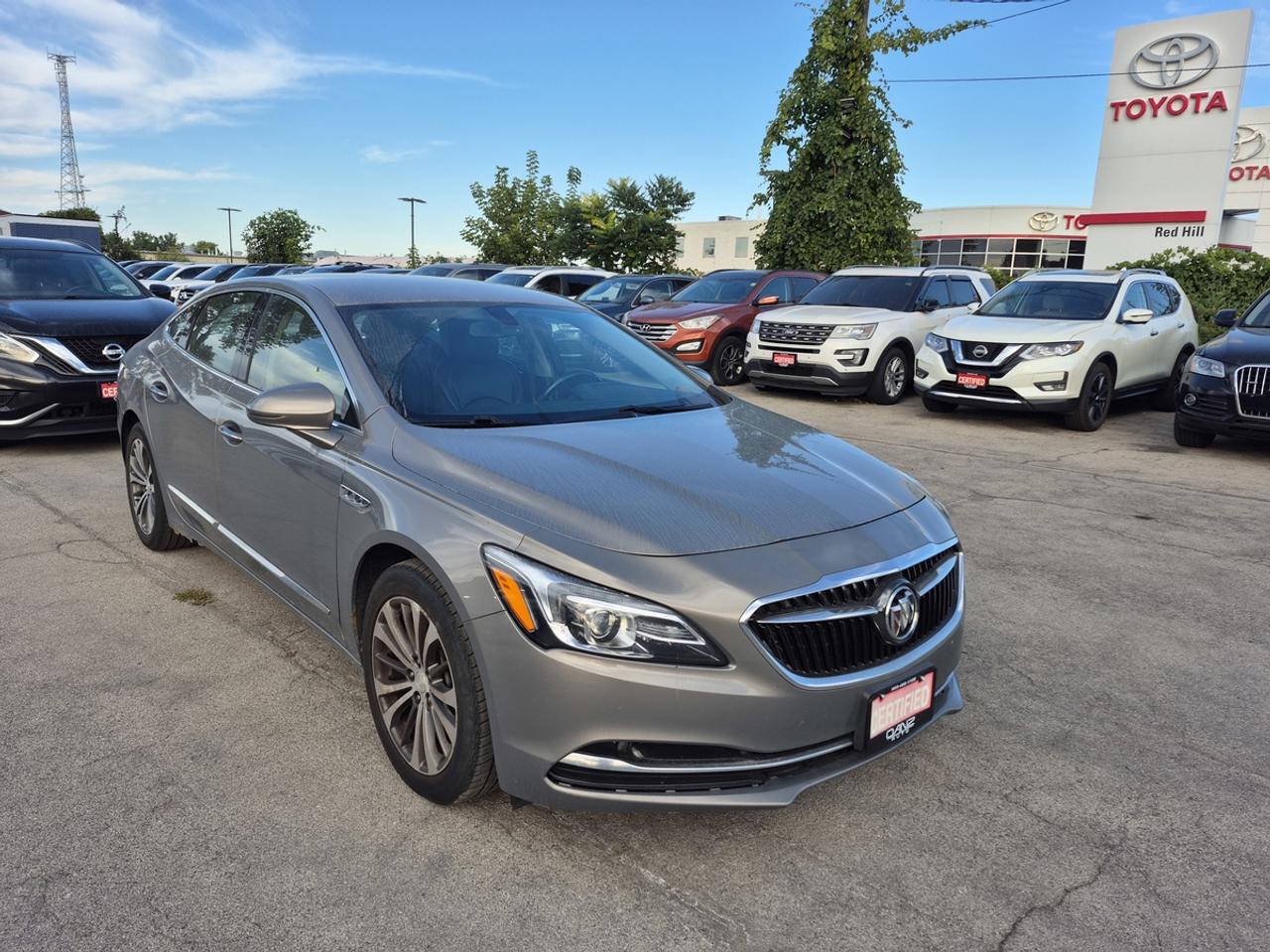 2017 Buick LaCrosse Essence Photo2