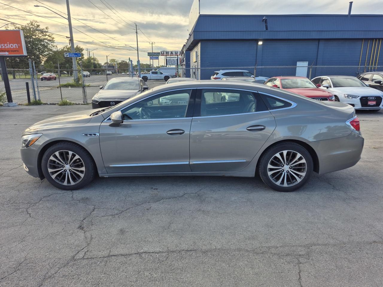 2017 Buick LaCrosse Essence Photo