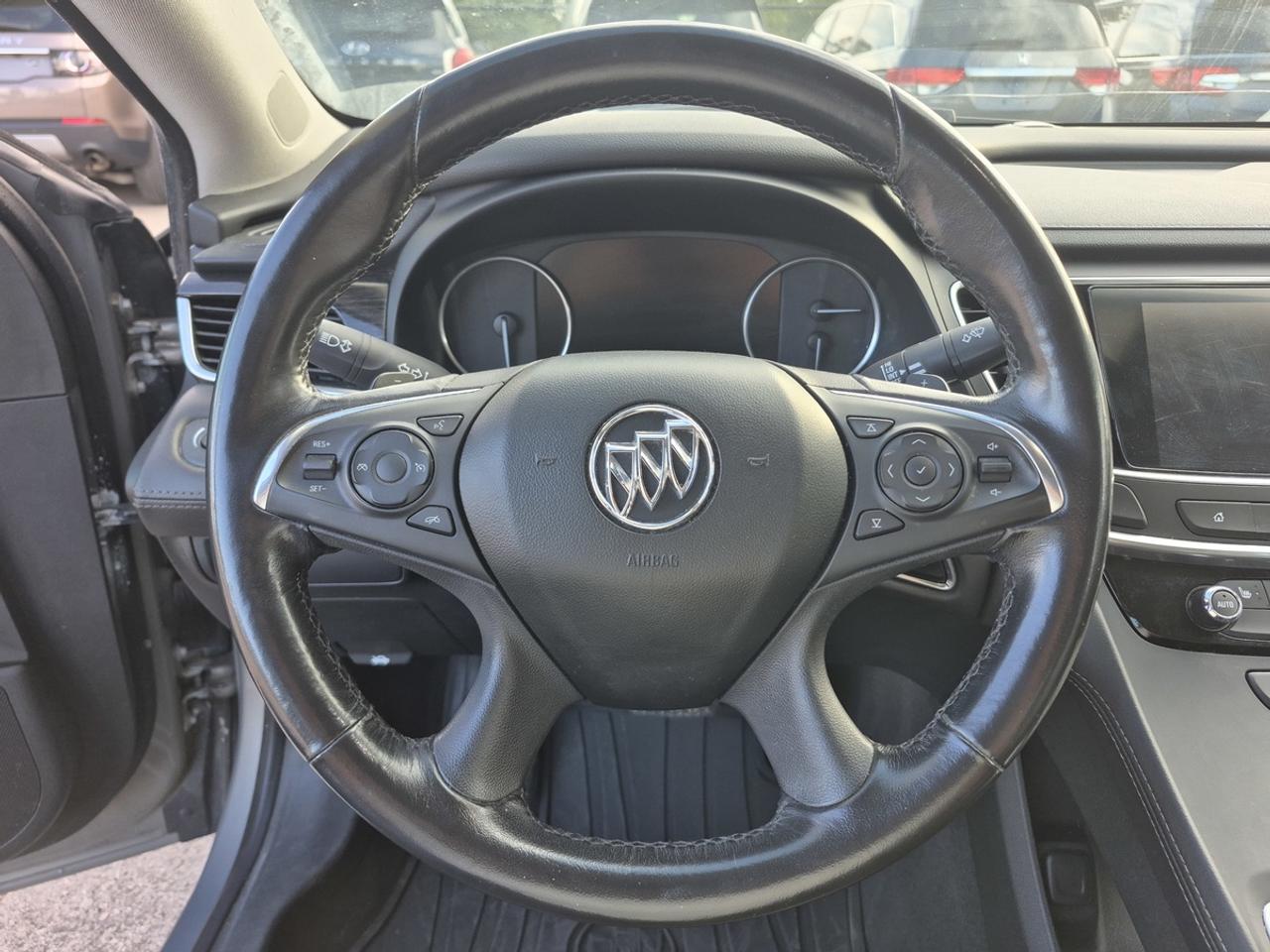 2017 Buick LaCrosse Essence Photo