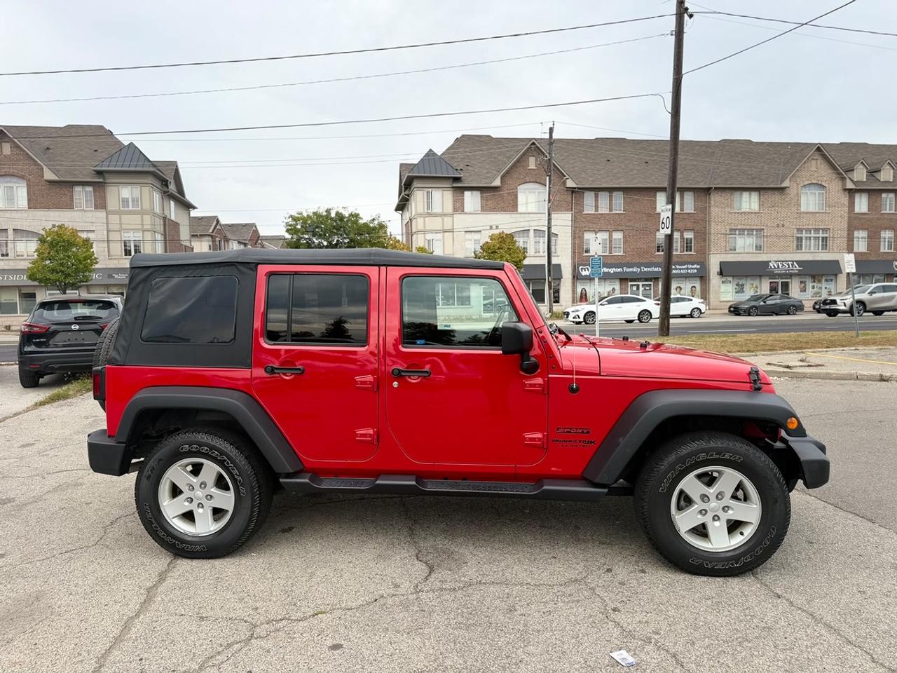 2018 Jeep WRANGLER UNLIMITED Sport Photo