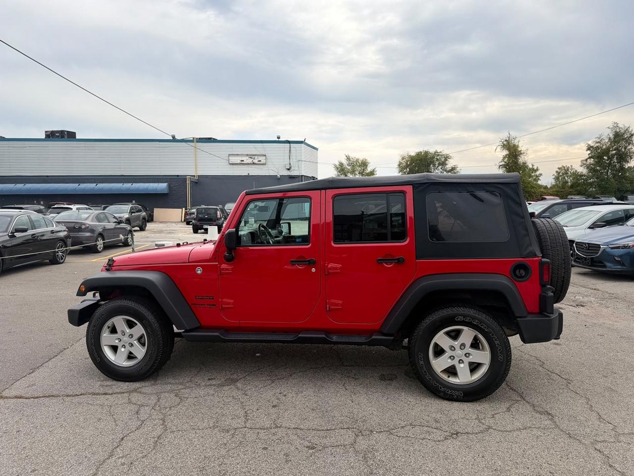 2018 Jeep WRANGLER UNLIMITED Sport Photo4