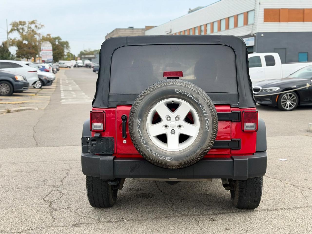 2018 Jeep WRANGLER UNLIMITED Sport Photo