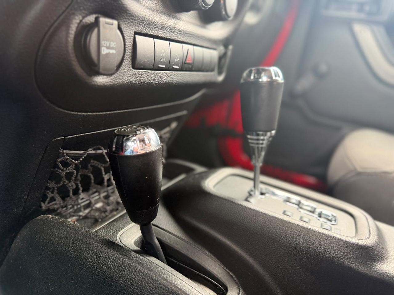 2018 Jeep WRANGLER UNLIMITED Sport Photo
