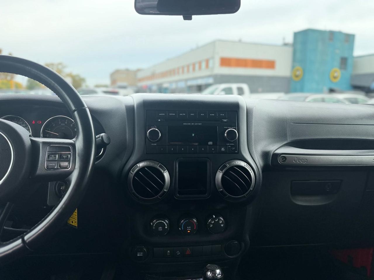 2018 Jeep WRANGLER UNLIMITED Sport Photo