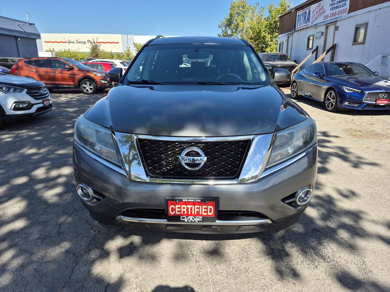 2015 Nissan Pathfinder SL Photo1