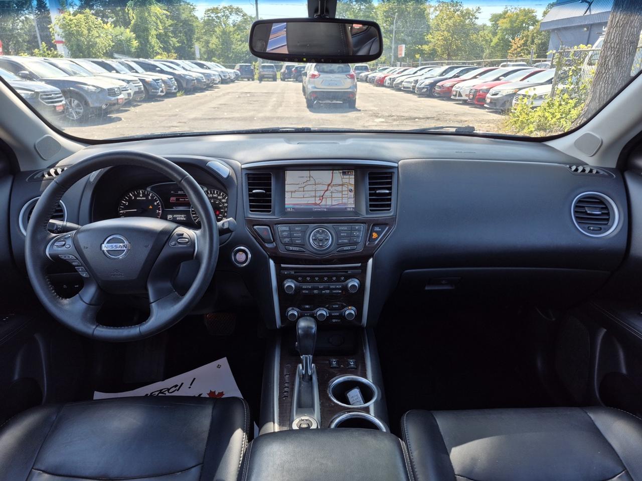 2015 Nissan Pathfinder SL Photo