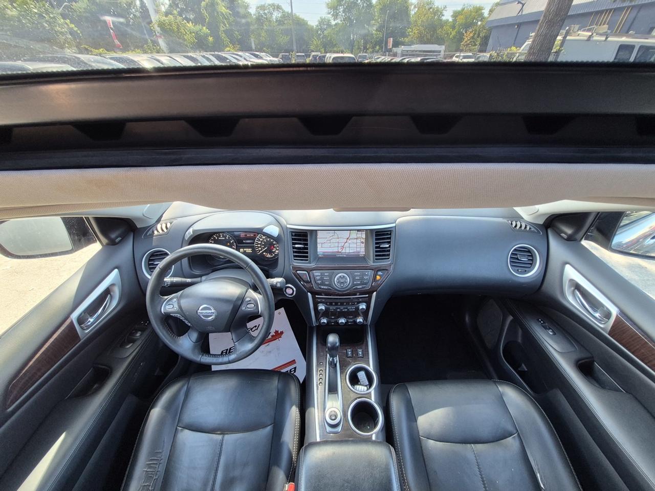 2015 Nissan Pathfinder SL Photo