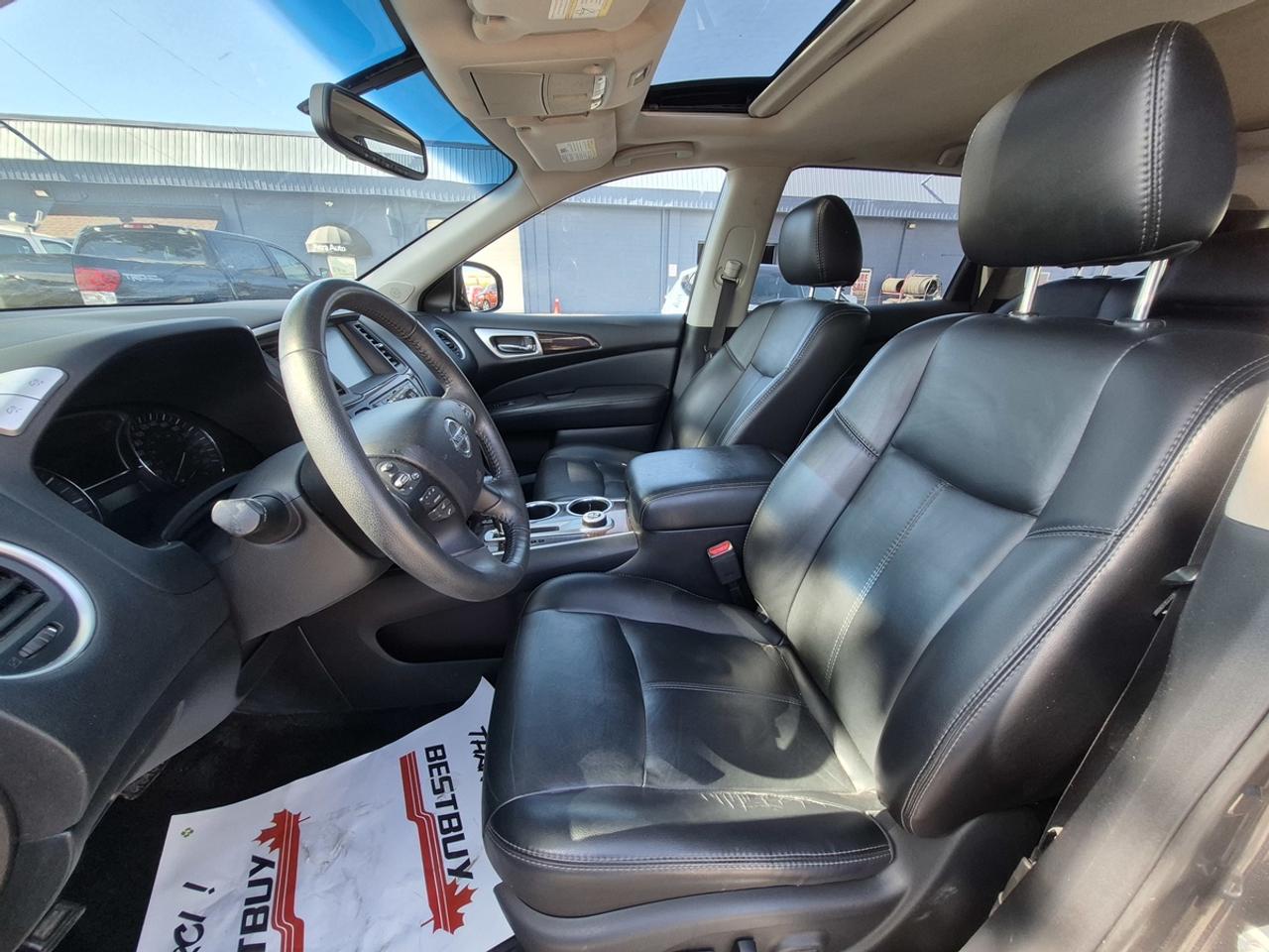 2015 Nissan Pathfinder SL Photo