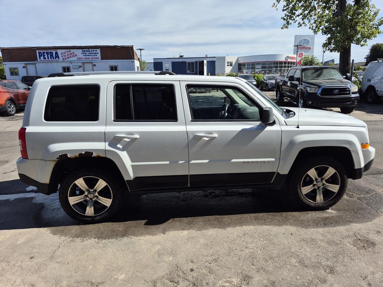 2016 Jeep Patriot SPORT Photo