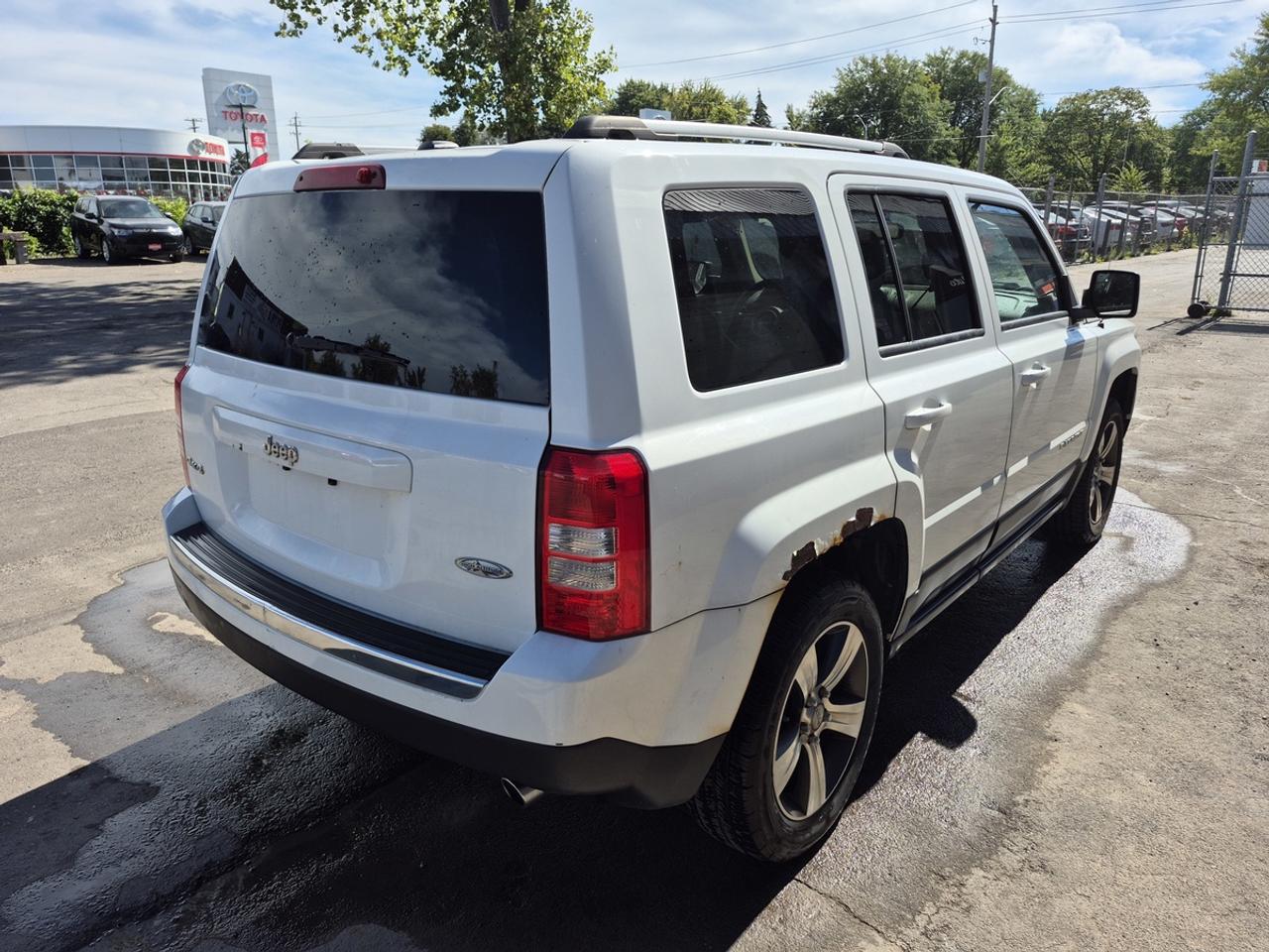 2016 Jeep Patriot SPORT Photo