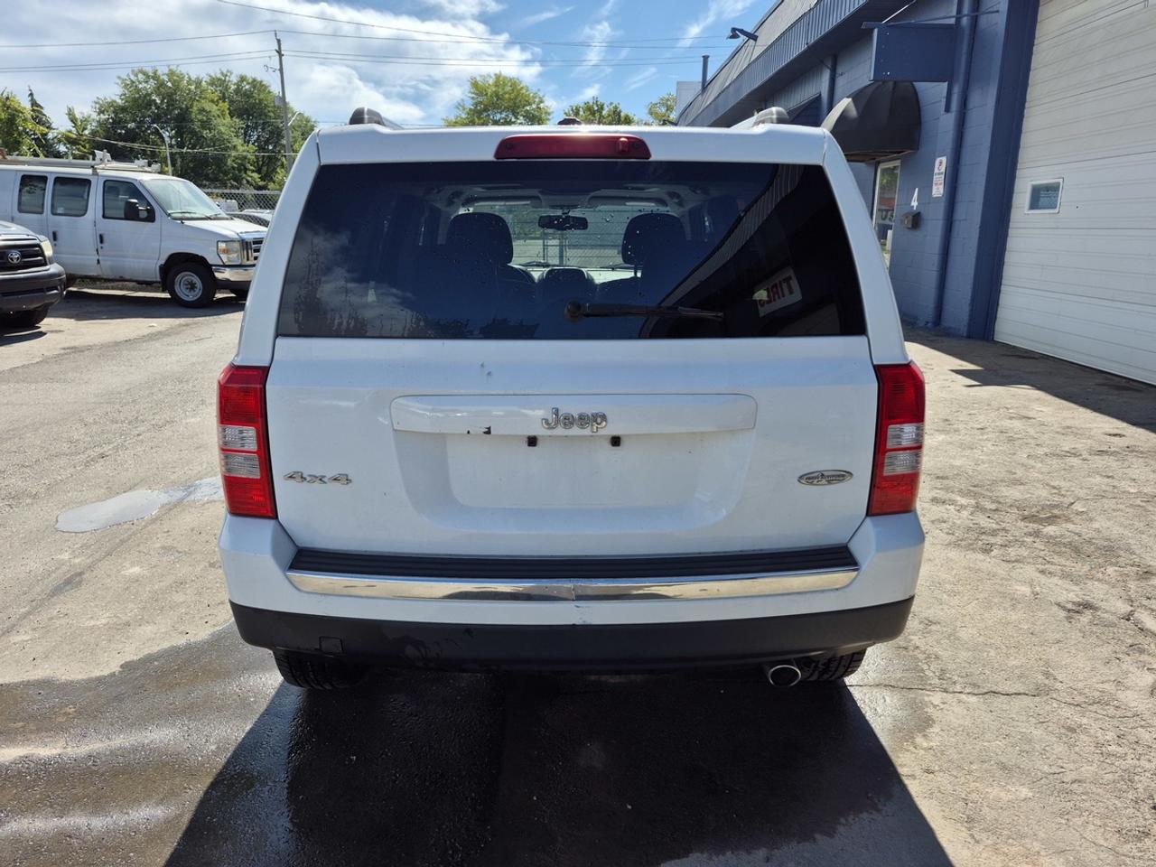 2016 Jeep Patriot SPORT Photo
