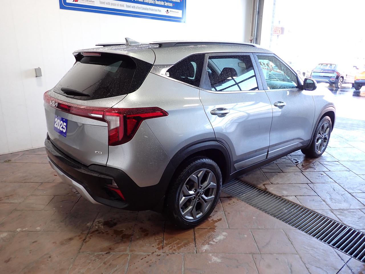 2025 Kia Seltos EX AWD LEATHER SUNROOF Photo