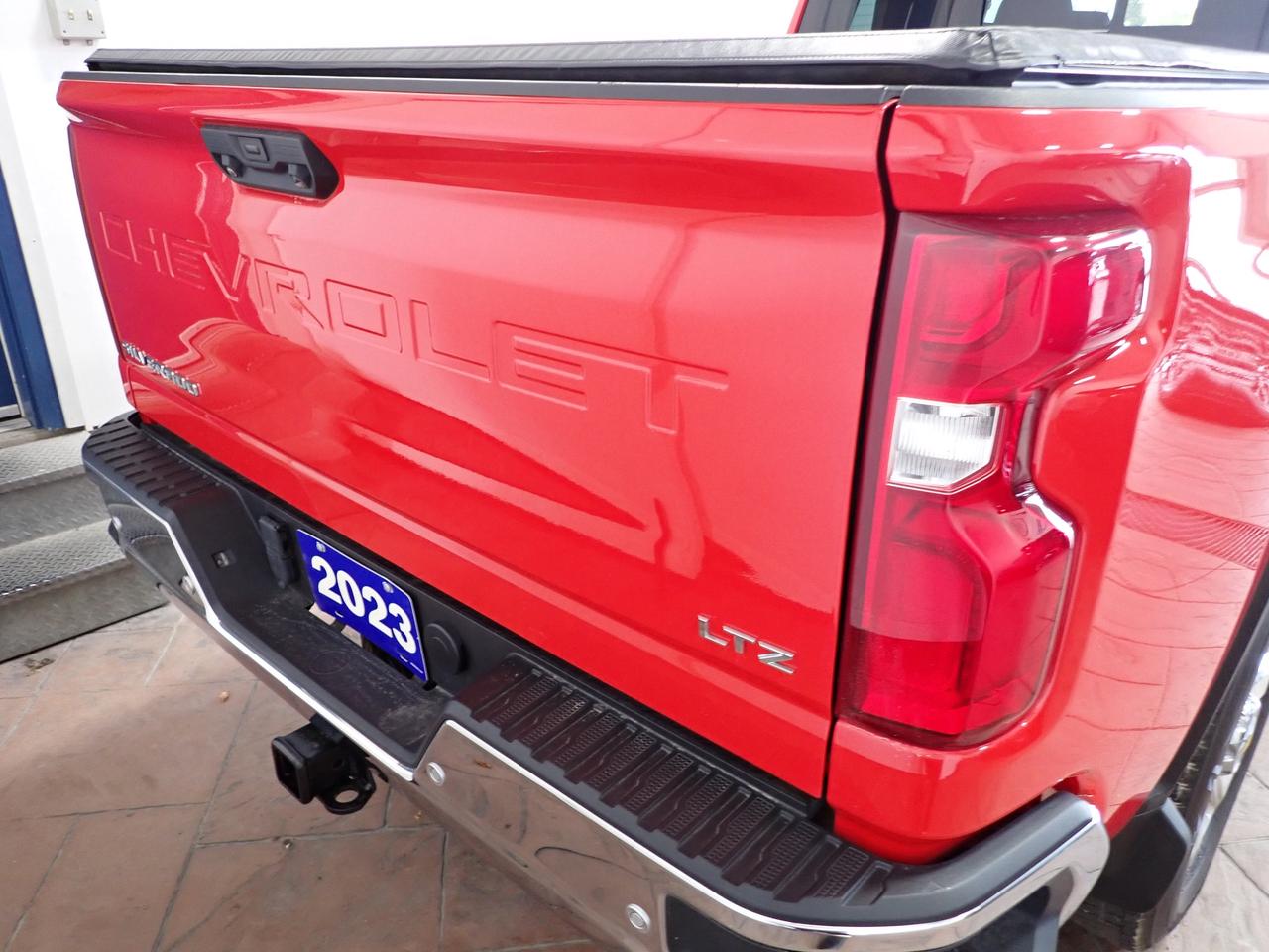 2023 Chevrolet SILVERADO 2500HD LTZ 4WD CREW CAB *DIESEL* LEATHER NAVI 4WD Photo