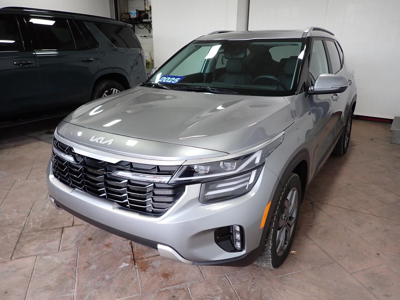 2025 Kia Seltos EX AWD LEATHER Photo