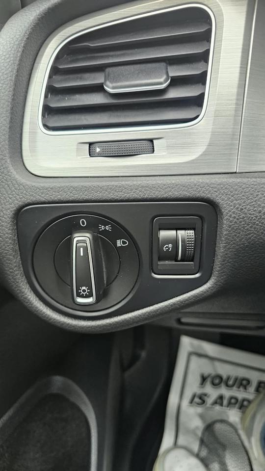 2016 Volkswagen Golf 5dr HB Auto 1.8 TSI Photo
