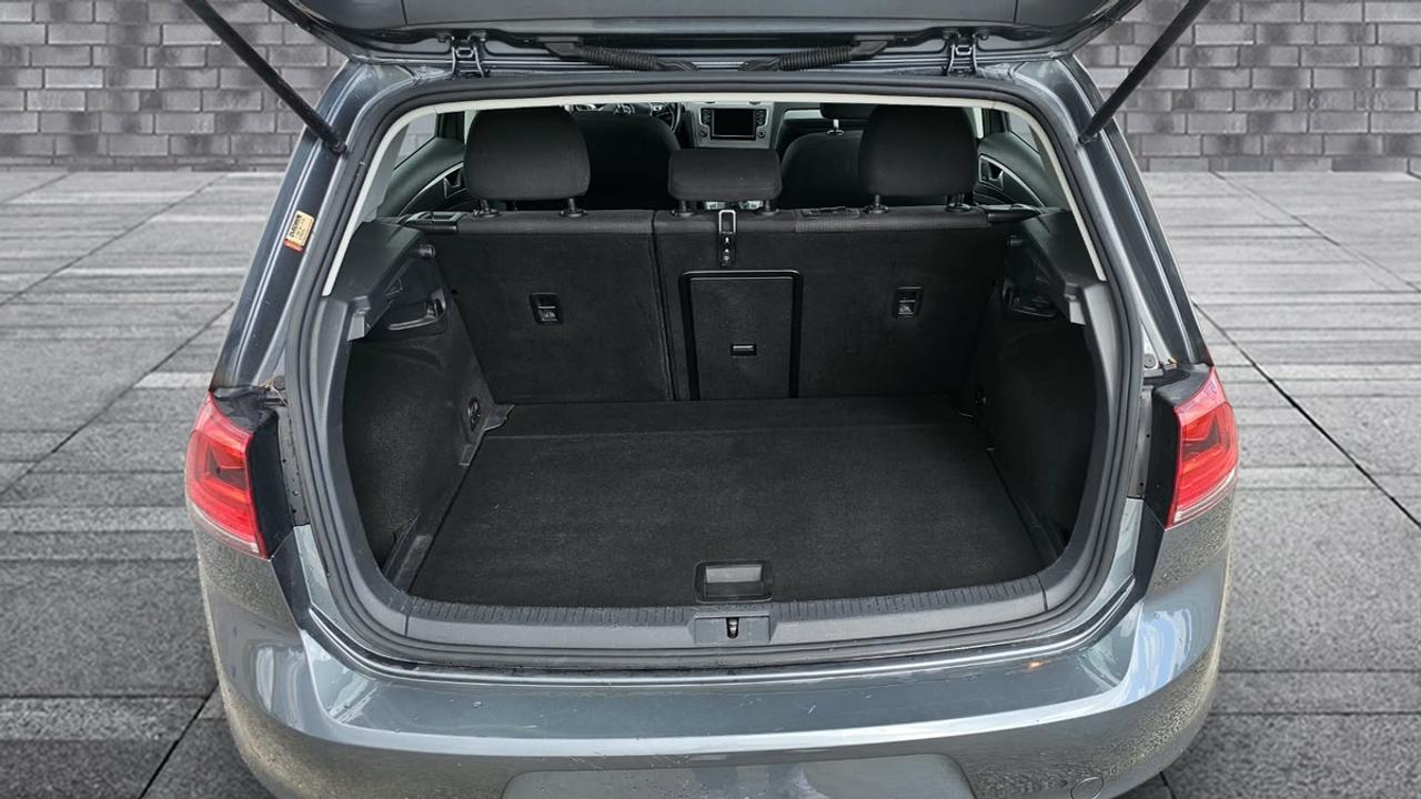 2016 Volkswagen Golf 5dr HB Auto 1.8 TSI Photo